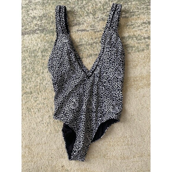 Fredericks of Hollywood Swimsuit Size XL Deep Plunge Capri Black White One Piece - Picture 1 of 7